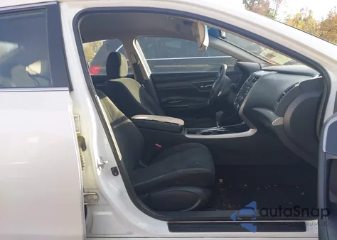 2015 Nissan Altima 2.5 S from USA, damaged, VIN 1N4AL3AP3FC490391